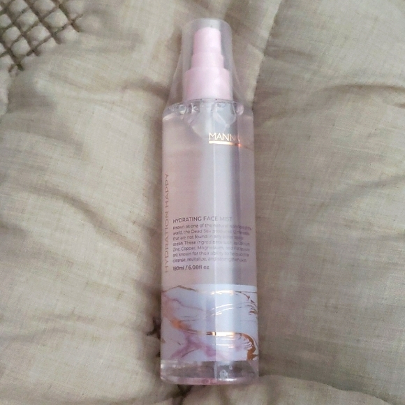 Manna Kadar Beauty Hydration Happy Face Mist - Picture 1 of 4